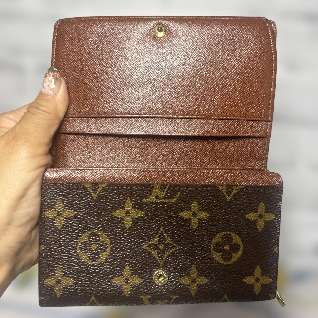 Louis Vuitton Bi-Fold Wallet