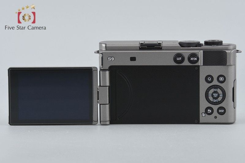 Panasonic Mirrorless Interchangeable Lips Lumix Dc-S9