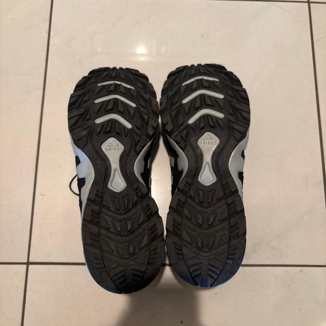 Adidas Sneakers
