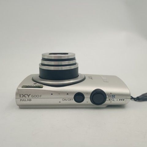 Canon Compact Digital Camera Ixy 600F Silver