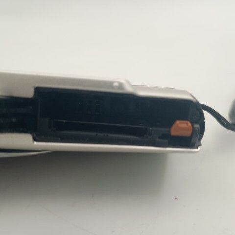 Canon Compact Digital Camera Ixy 600F Silver