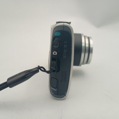 Canon Compact Digital Camera Ixy 600F Silver