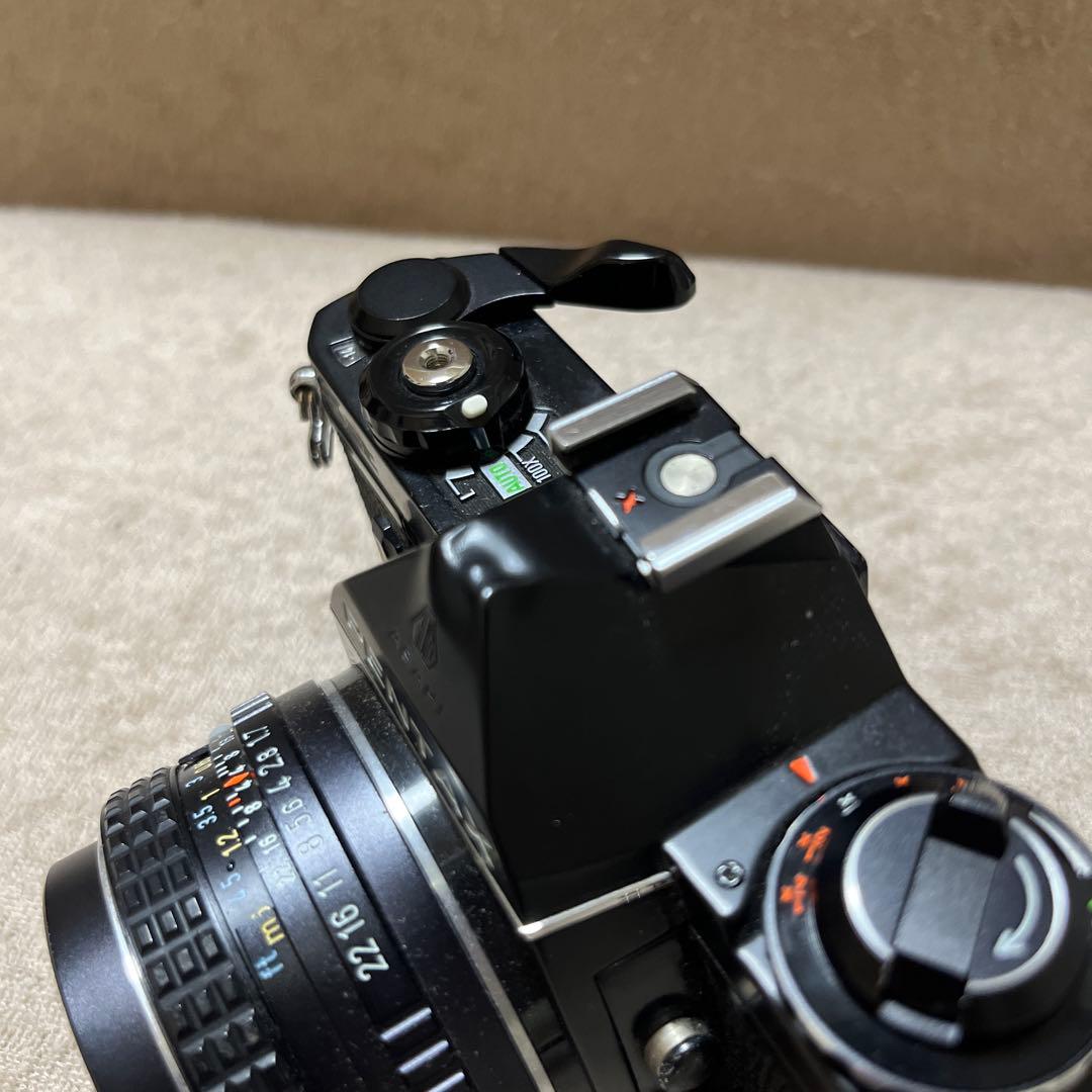 Pentax Slr Cameras (Film) Me M 1:1.7