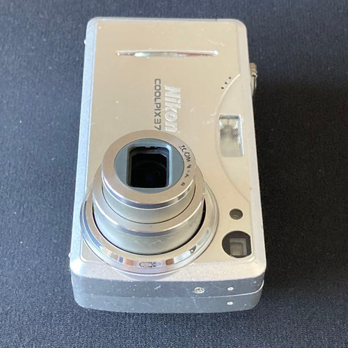 Nikon Compact Digital Camera Coolpix3700 Ccd