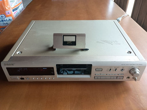 Sony Cd, Md Cassette Decks Dtc-Ze700 Dat