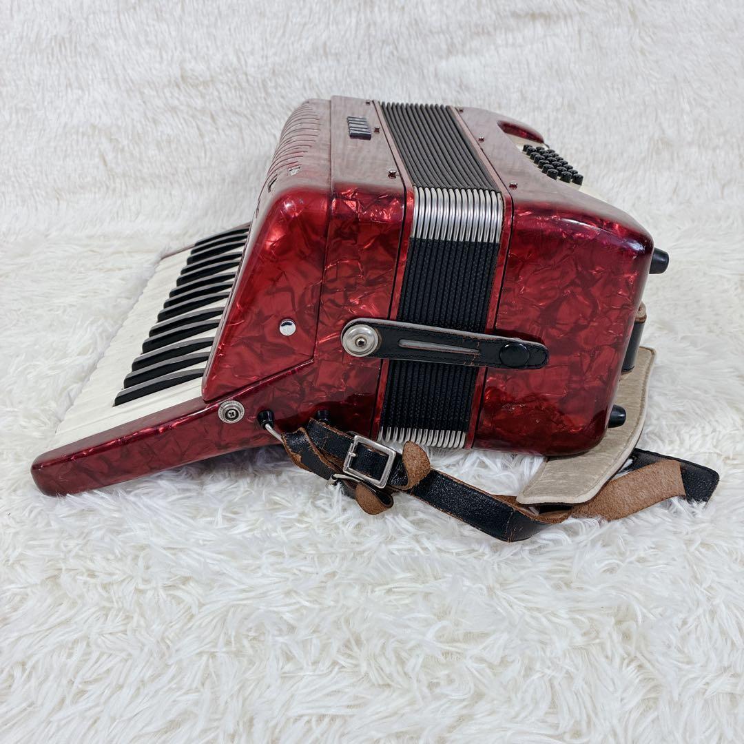 Yamaha Accordions 32 21