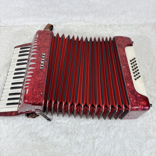 Yamaha Accordions 32 21