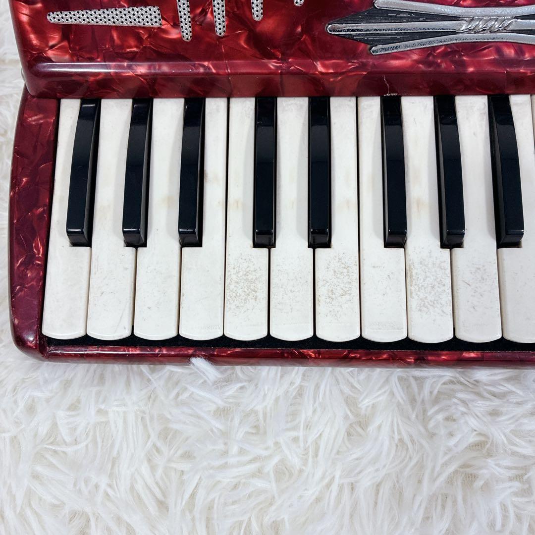 Yamaha Accordions 32 21
