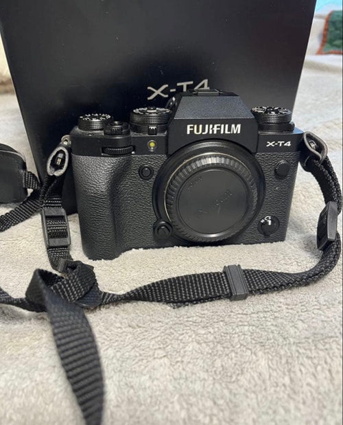 Fujifilm Mirrorless Interchangeable Lens Cameras X-T4