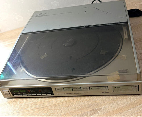 Record Players (Turntables)