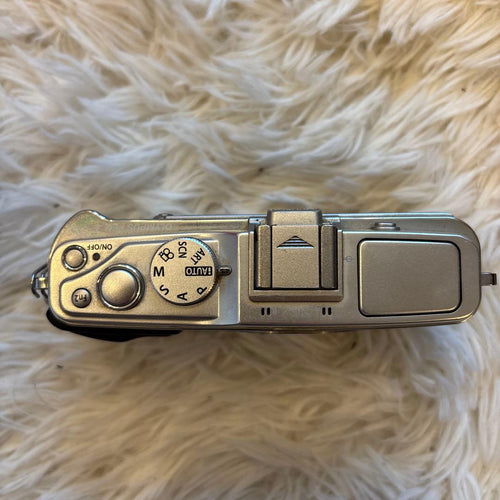 Olympus Mirrorless Interchangeable Lips