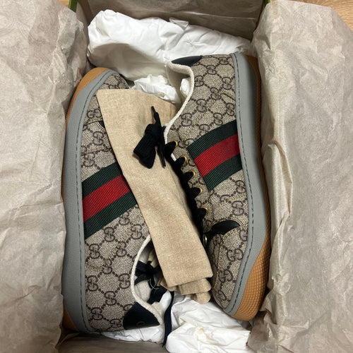 Gucci Compact Wallets Gg (27.5Cm)