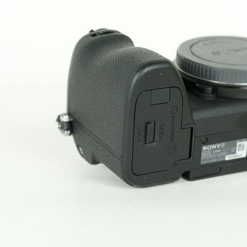Sony Mirrorless Interchangeable Lips 12,480 6700 Ilce-6700 E