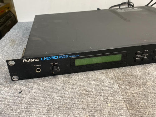 Hardware Instruments Roland U-220