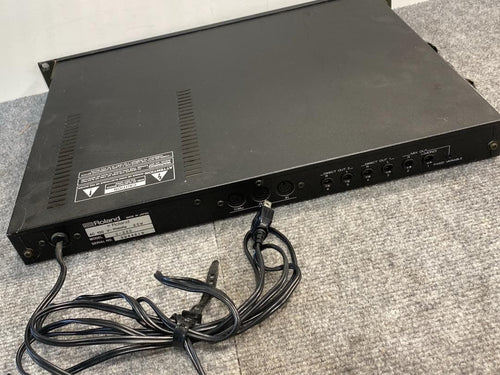 Hardware Instruments Roland U-220