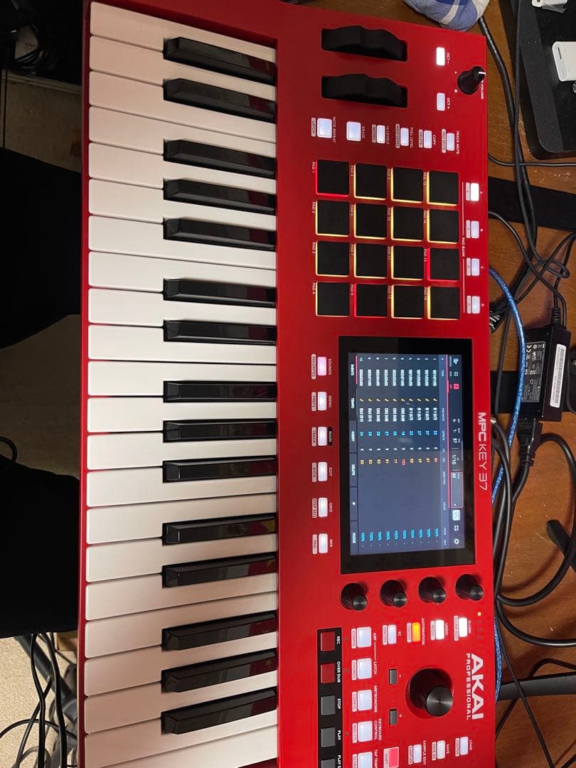 Akai Professional Sampler Mpc Key 37
