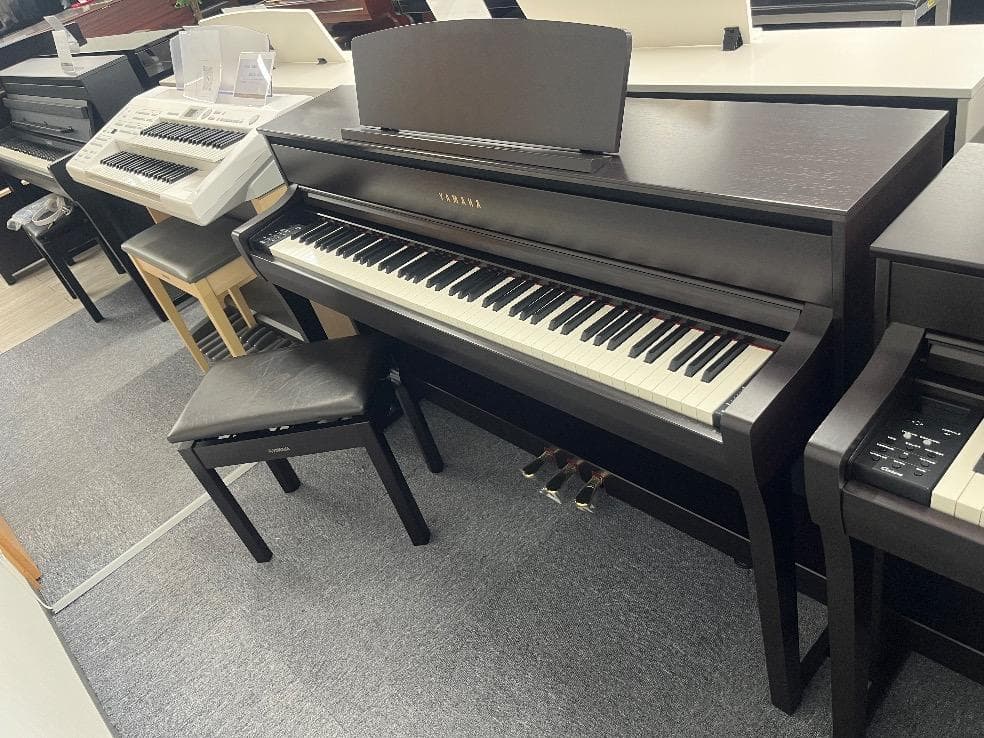 Yamaha Keyboards Digital Pianos 91395 Clp675R 19
