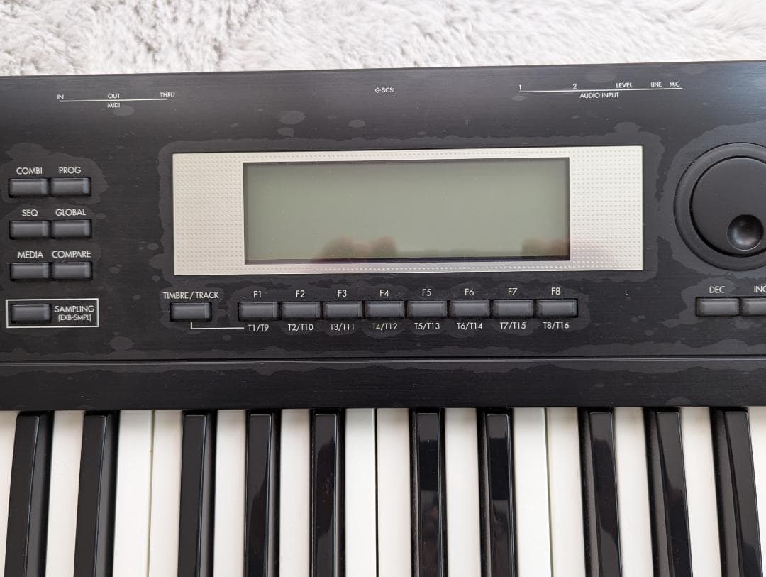 Korg Analog Synthesizers Tr61 Workstation