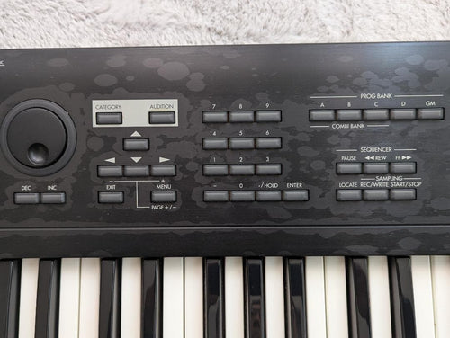 Korg Analog Synthesizers Tr61 Workstation