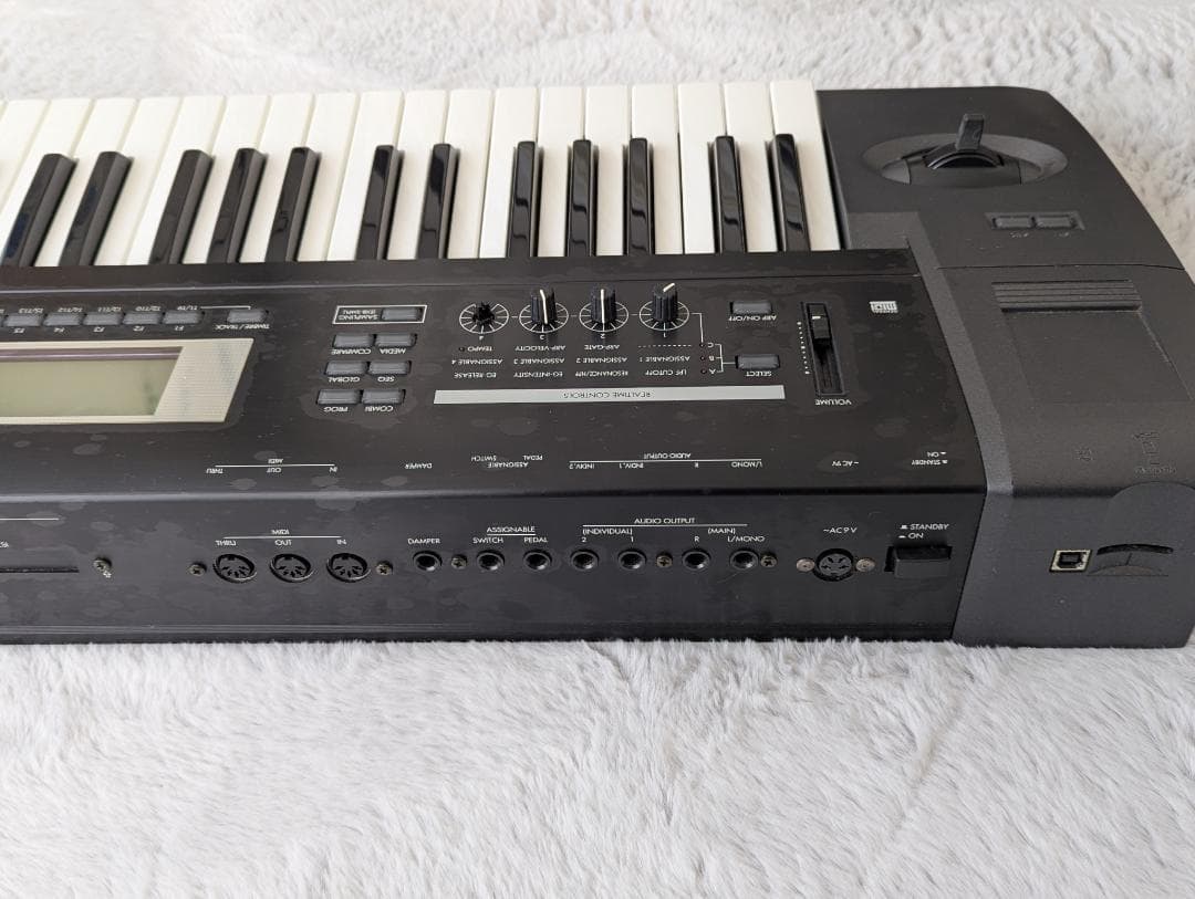 Korg Analog Synthesizers Tr61 Workstation
