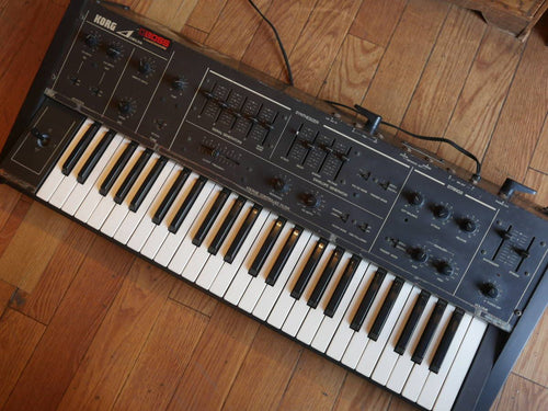 Analog Synthesizer Korg Delta Dl-50