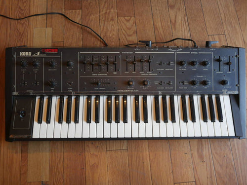 Analog Synthesizer Korg Delta Dl-50