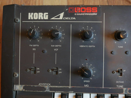 Analog Synthesizer Korg Delta Dl-50