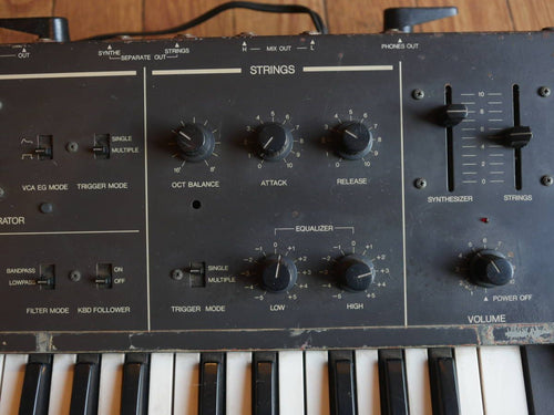 Analog Synthesizer Korg Delta Dl-50