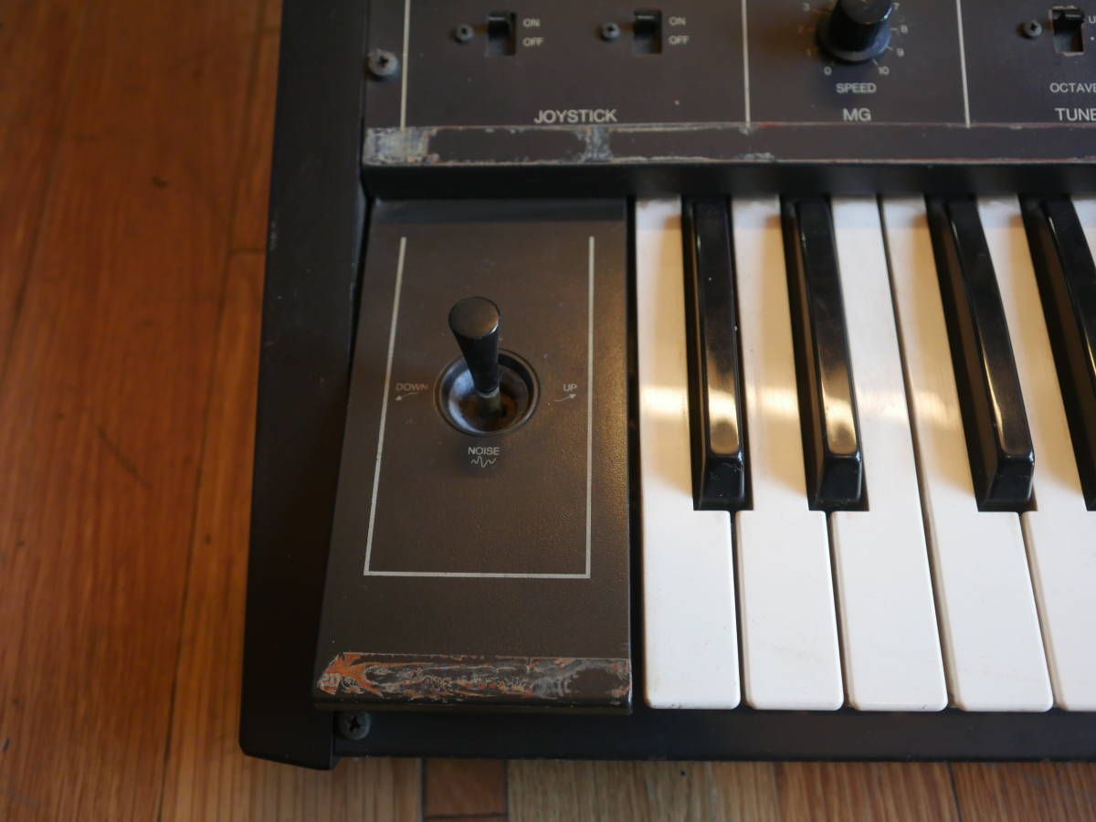 Analog Synthesizer Korg Delta Dl-50