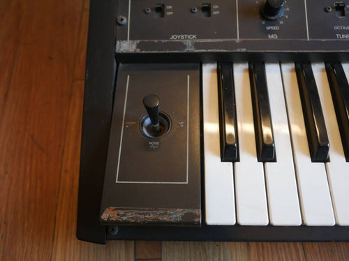 Analog Synthesizer Korg Delta Dl-50
