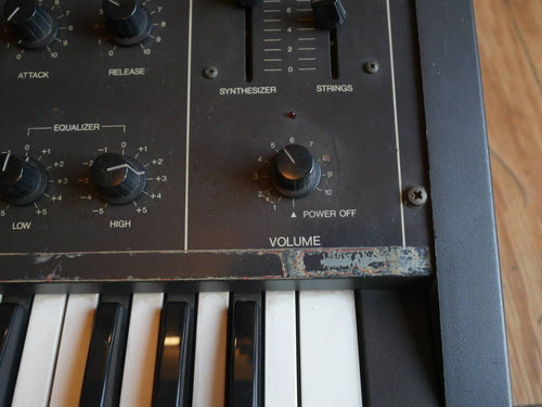 Analog Synthesizer Korg Delta Dl-50
