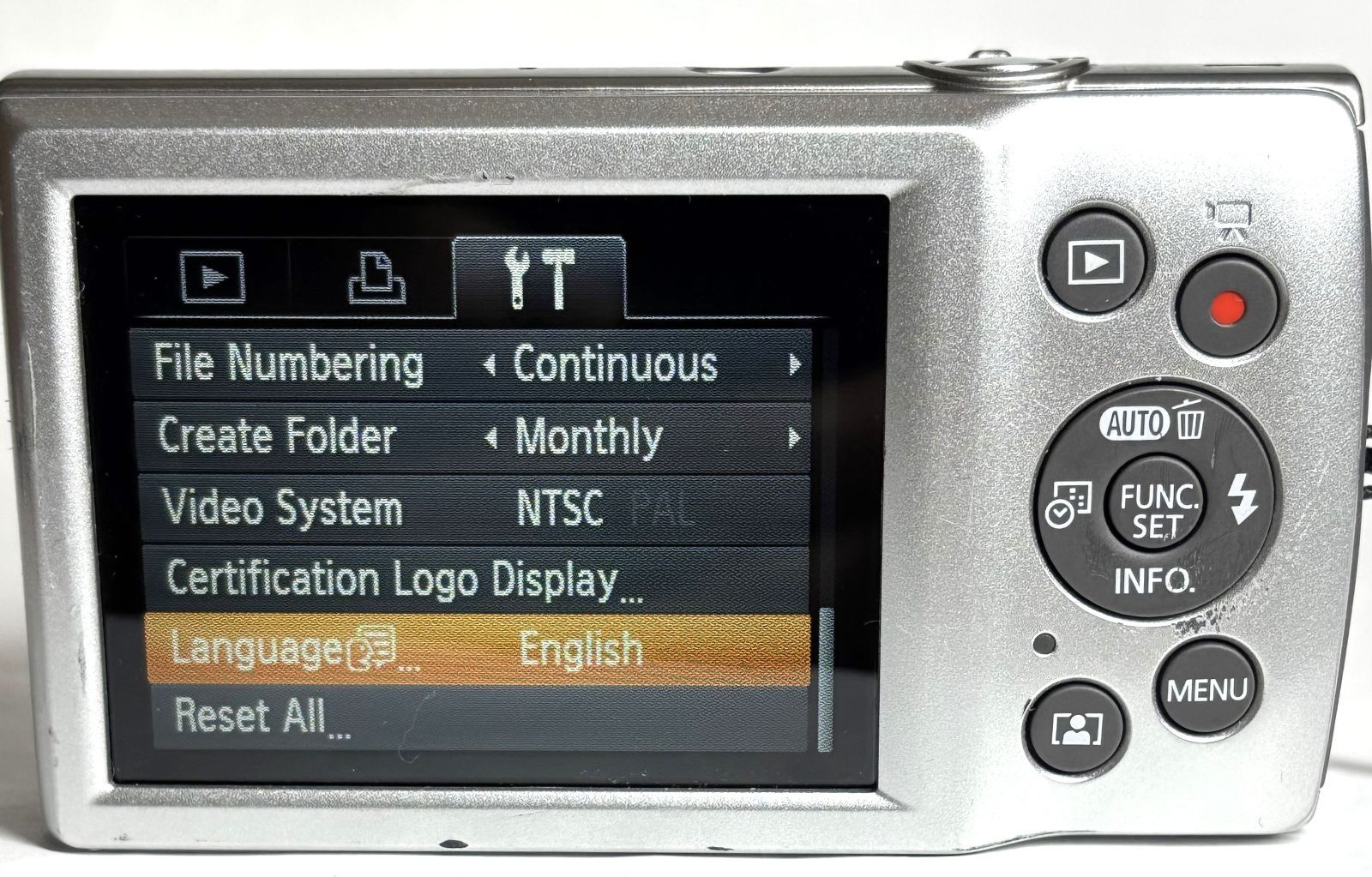 Canon Compact Digital Camera Ixy200 Pc2333 Hd 20Mp 8X Silver 2 /Sd (Ref# 6328)