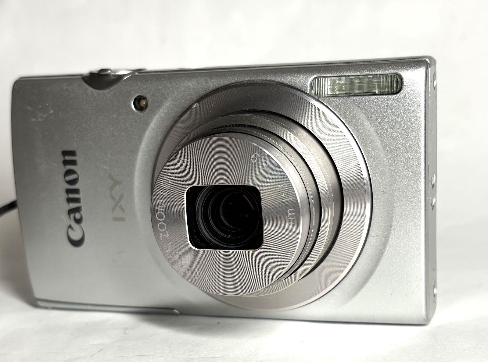 Canon Compact Digital Camera Ixy200 Pc2333 Hd 20Mp 8X Silver 2 /Sd (Ref# 6328)