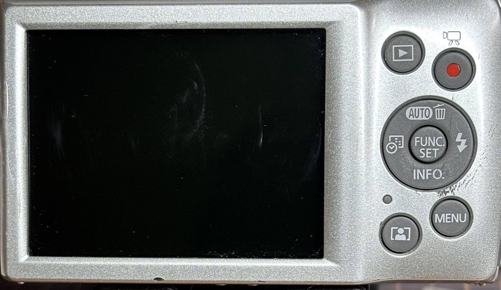 Canon Compact Digital Camera Ixy200 Pc2333 Hd 20Mp 8X Silver 2 /Sd (Ref# 6328)