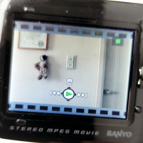 Xacti Compact Digital Camera Sanyo Dmx-C6