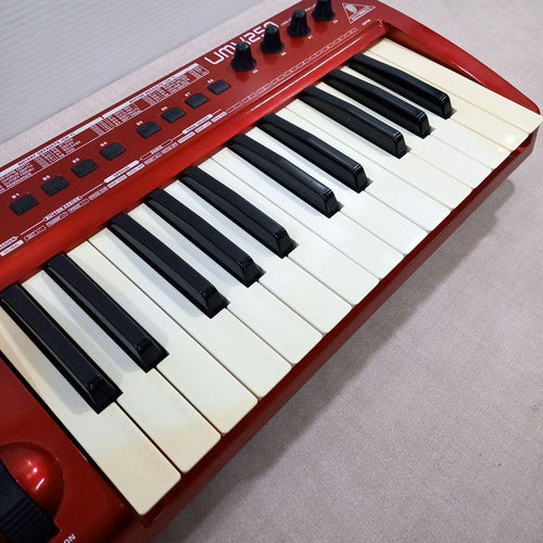 Behringer Midi Keyboard Pad 25 Umx250