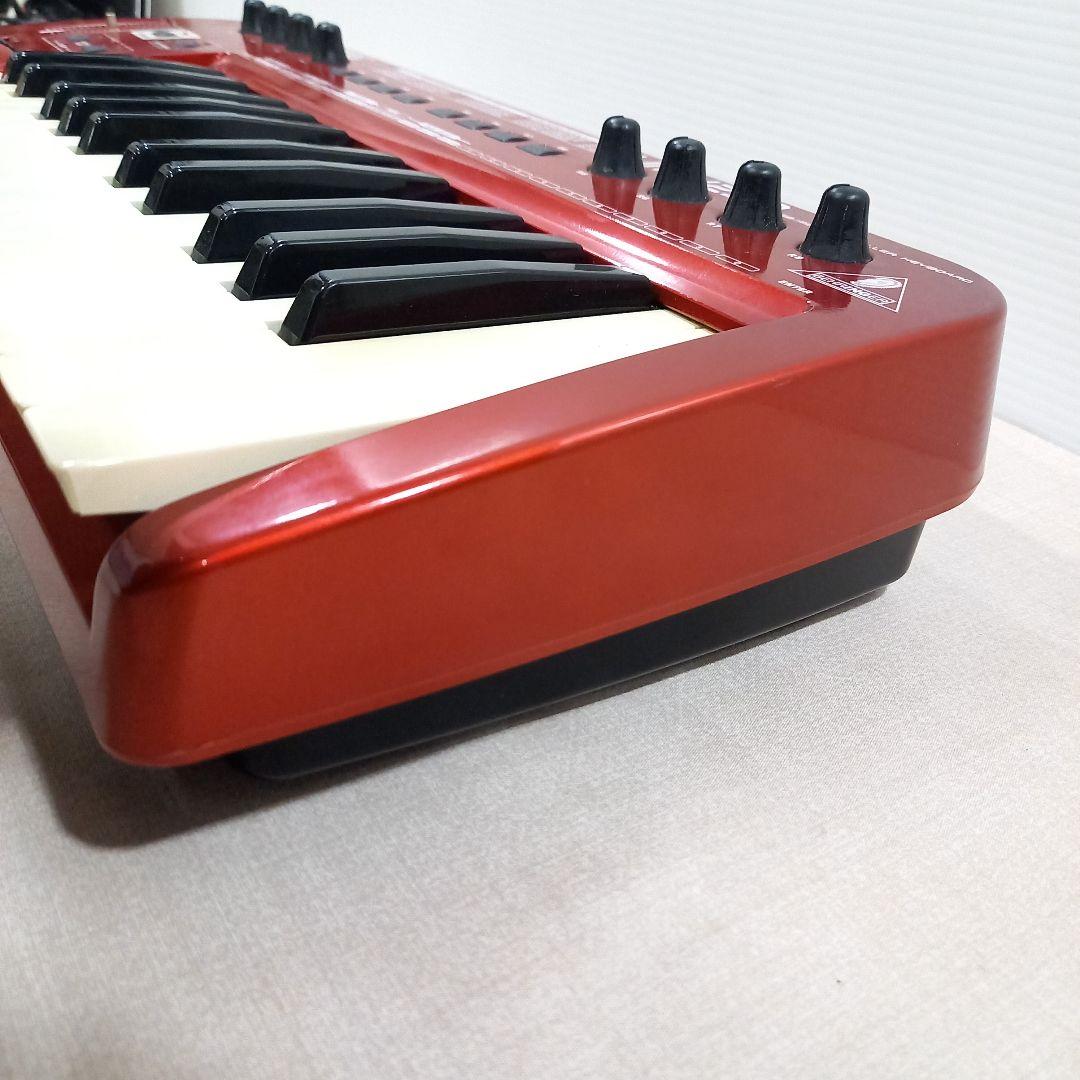 Behringer Midi Keyboard Pad 25 Umx250