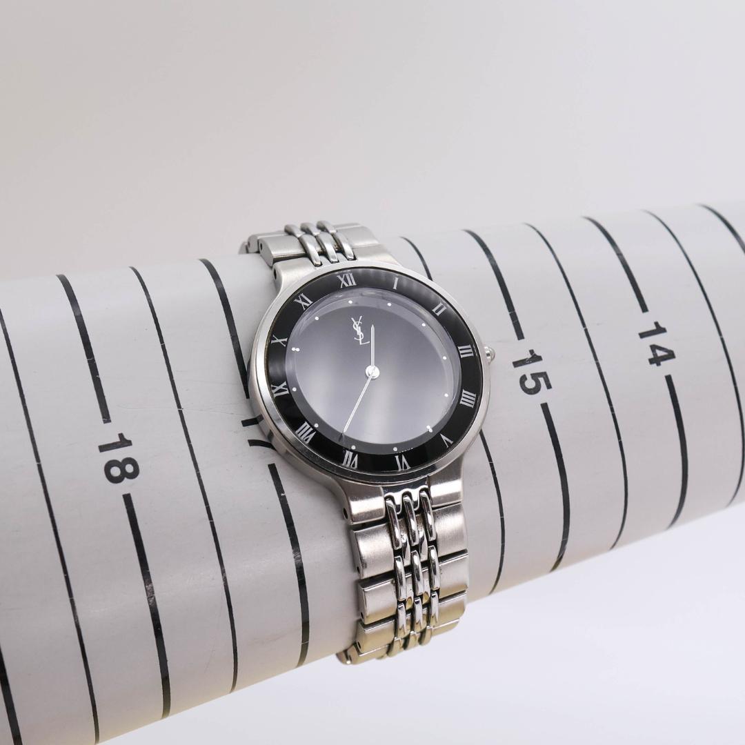 Yves Saint Laurent Watch (Quartz) 2662
