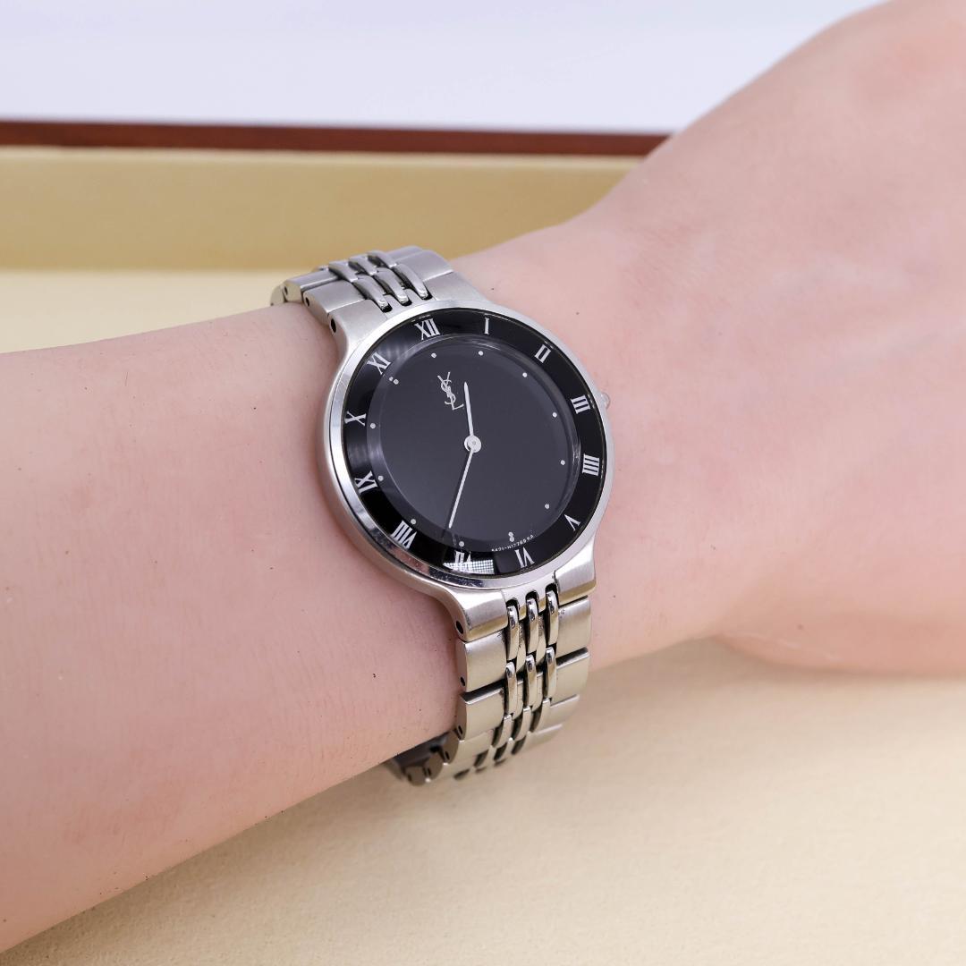 Yves Saint Laurent Watch (Quartz) 2662
