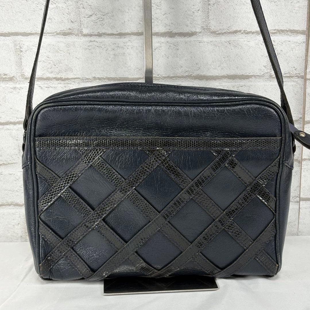Yves Saint Laurent Shoulder Bags Ysl