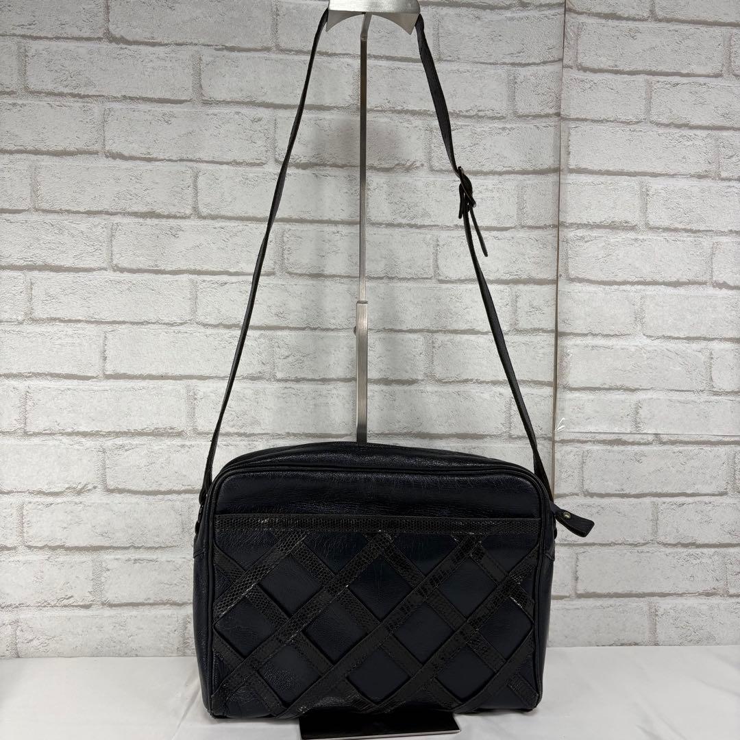Yves Saint Laurent Shoulder Bags Ysl