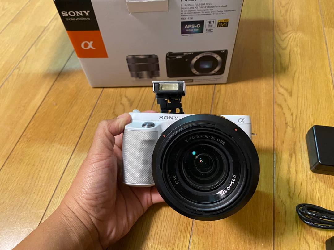Mirrorless Interchangeable Lips Sony Nex-F3