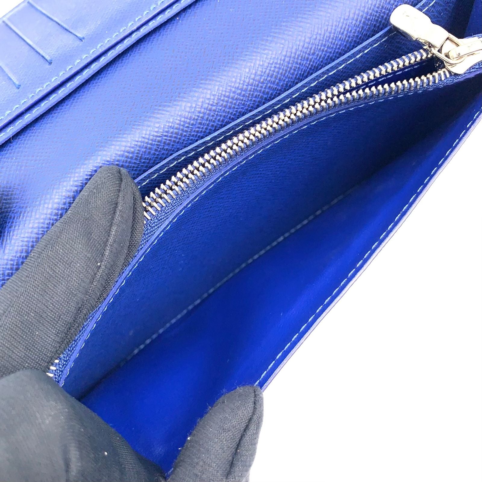Louis Vuitton Long Wallet M30559