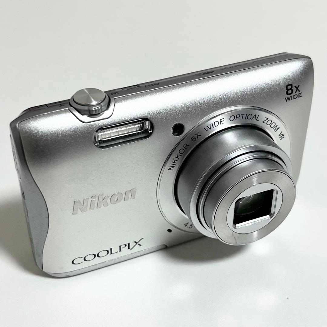 Nikon Compact Digital Camera Coolpix S3700