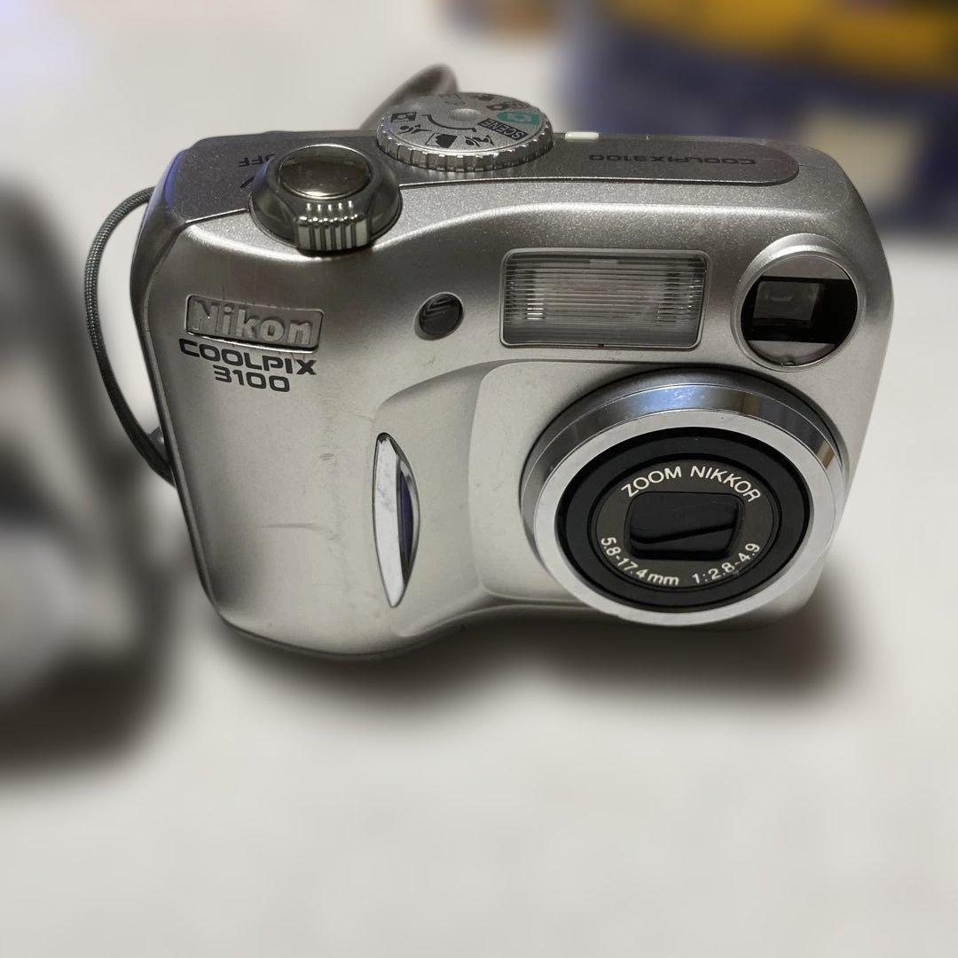 Nikon Compact Digital Camera Coolpix 3200 &3100 2