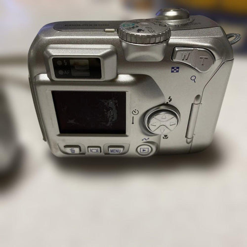 Nikon Compact Digital Camera Coolpix 3200 &3100 2