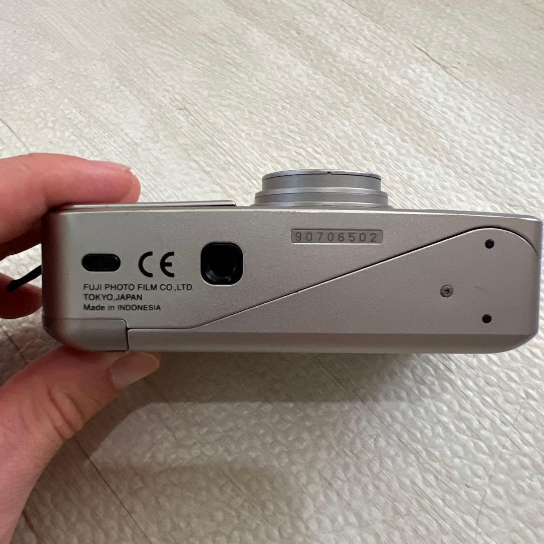 Compact Cameras (Film) Tiara Zoom