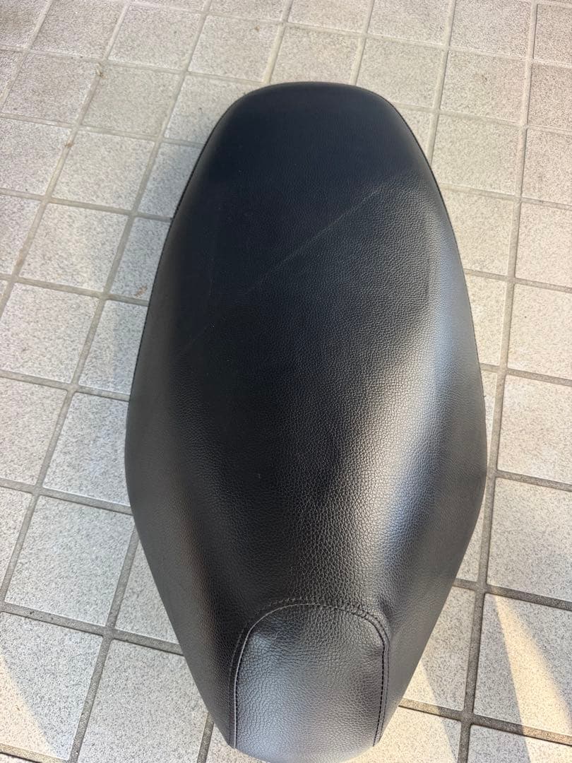 Seats V125G