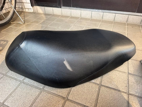Seats V125G