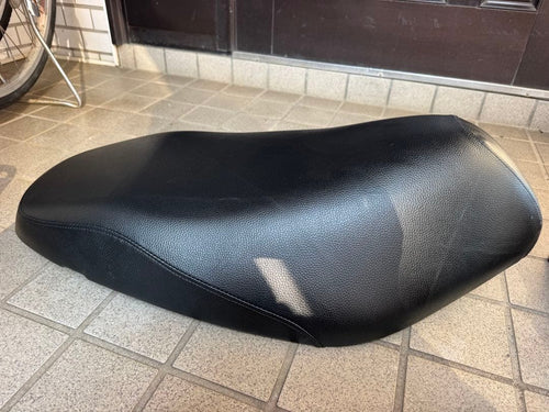 Seats V125G